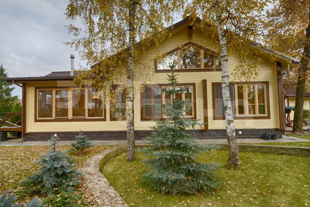 Деревянные окна для дачи в Чехове